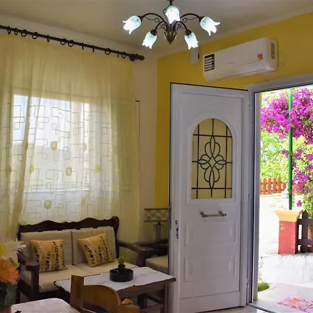 Katina House * 圣佐治欧斯帕贡