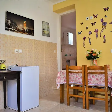 Katina House Nyaraló *